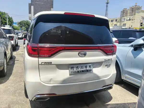 GAC Trumpchi M8 2018