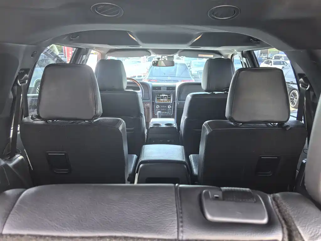 Lincoln Navigator 2017 — фото 10