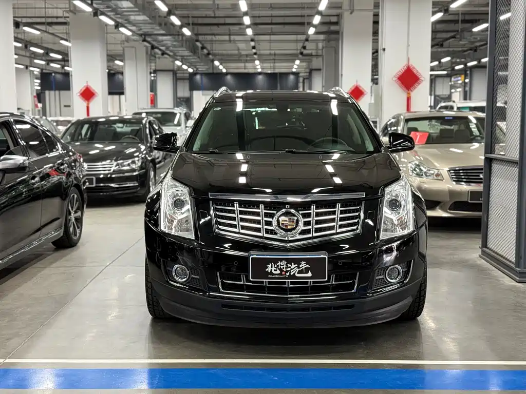 Cadillac SRX 2014 — фото 2