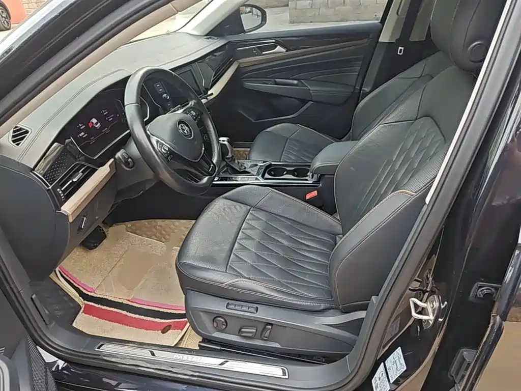 Volkswagen Passat 2019 — фото 15