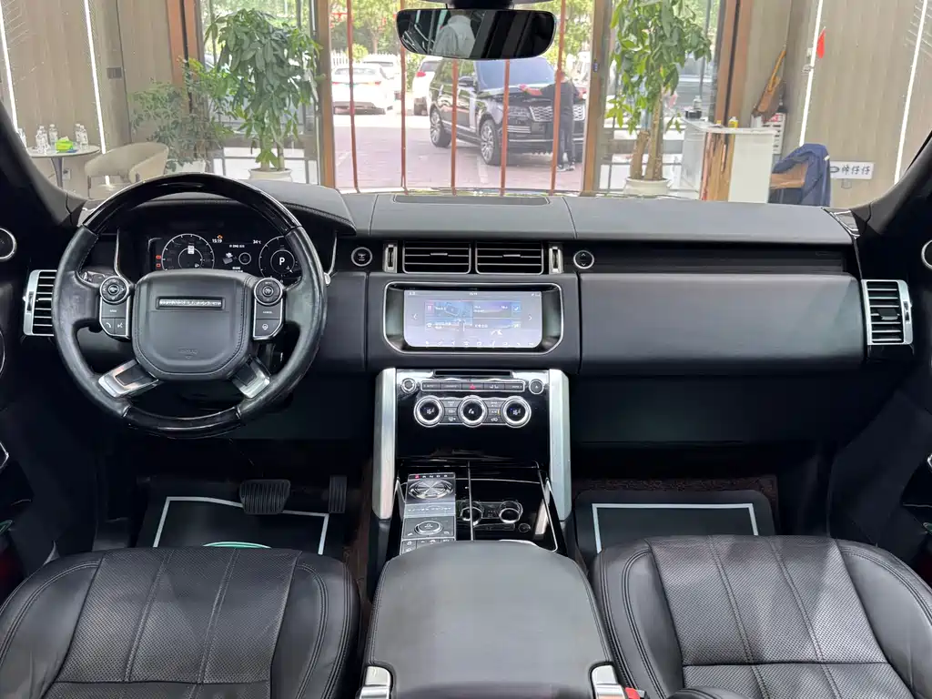 Land Rover Range Rover 2018 — фото 11