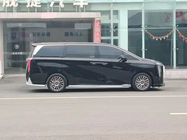 GAC Trumpchi M8 2023