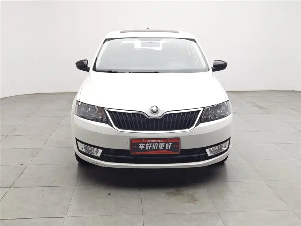 Skoda Rapid Spaceback 2016 — фото 3