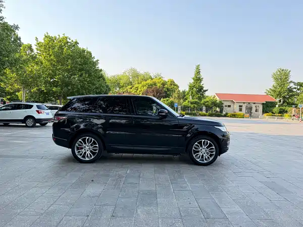Land Rover Range Rover Sport 2015