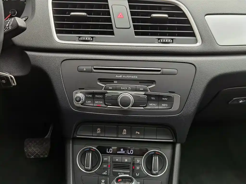 Audi Q3 2018 — фото 12