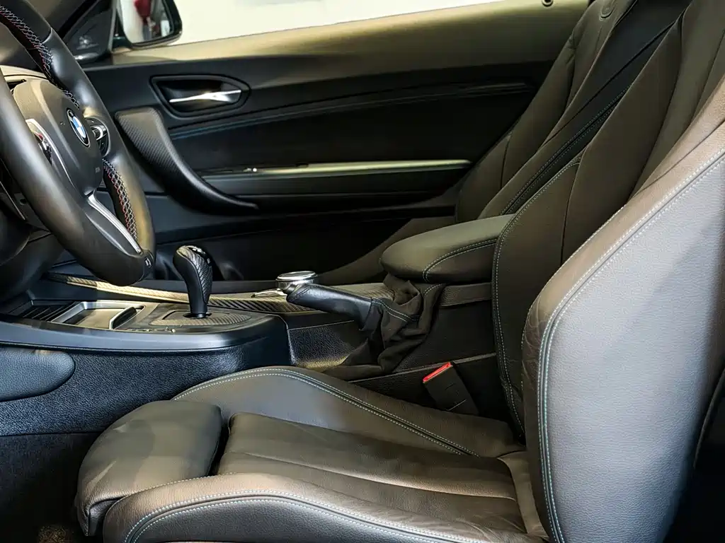 BMW M2 2018 — фото 17
