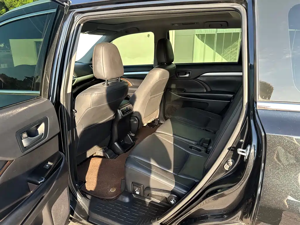 Toyota Highlander 2020
