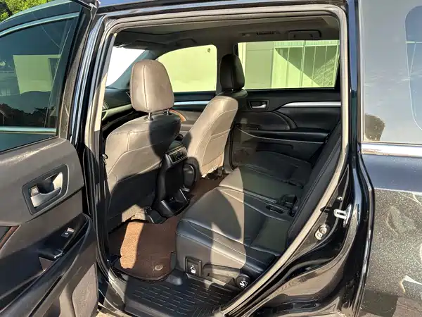 Toyota Highlander 2020