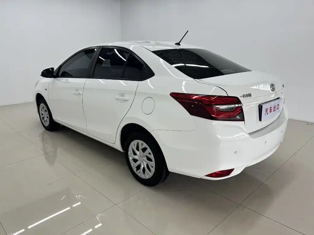 Toyota Vios 2023 — фото 6