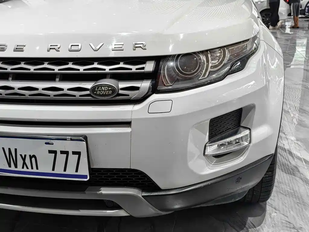 Land Rover Range Rover Evoque 2015 — фото 24