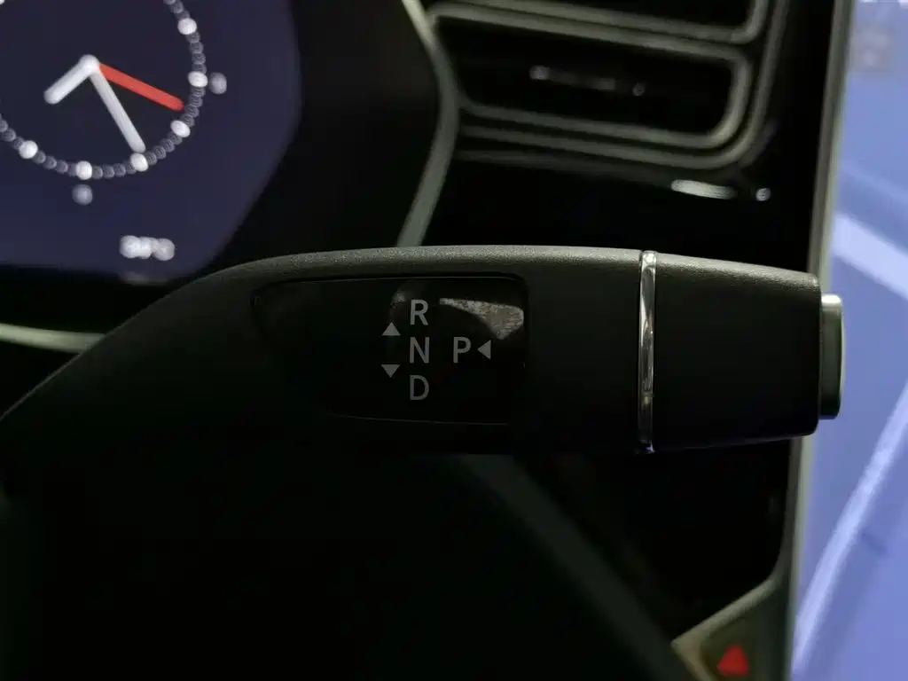 Tesla Model X 2017 — фото 13
