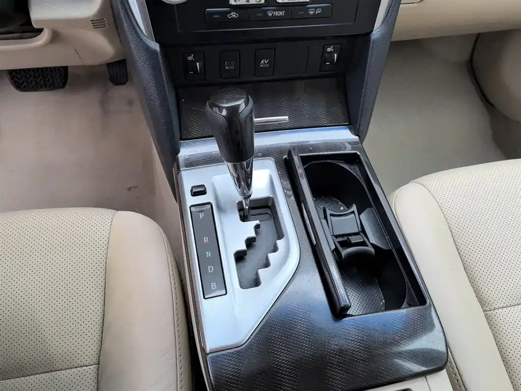 Toyota Camry 2013 — фото 13