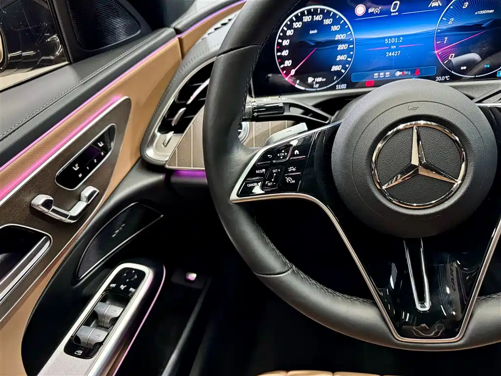 Mercedes-Benz E-Class 2024 — фото 21