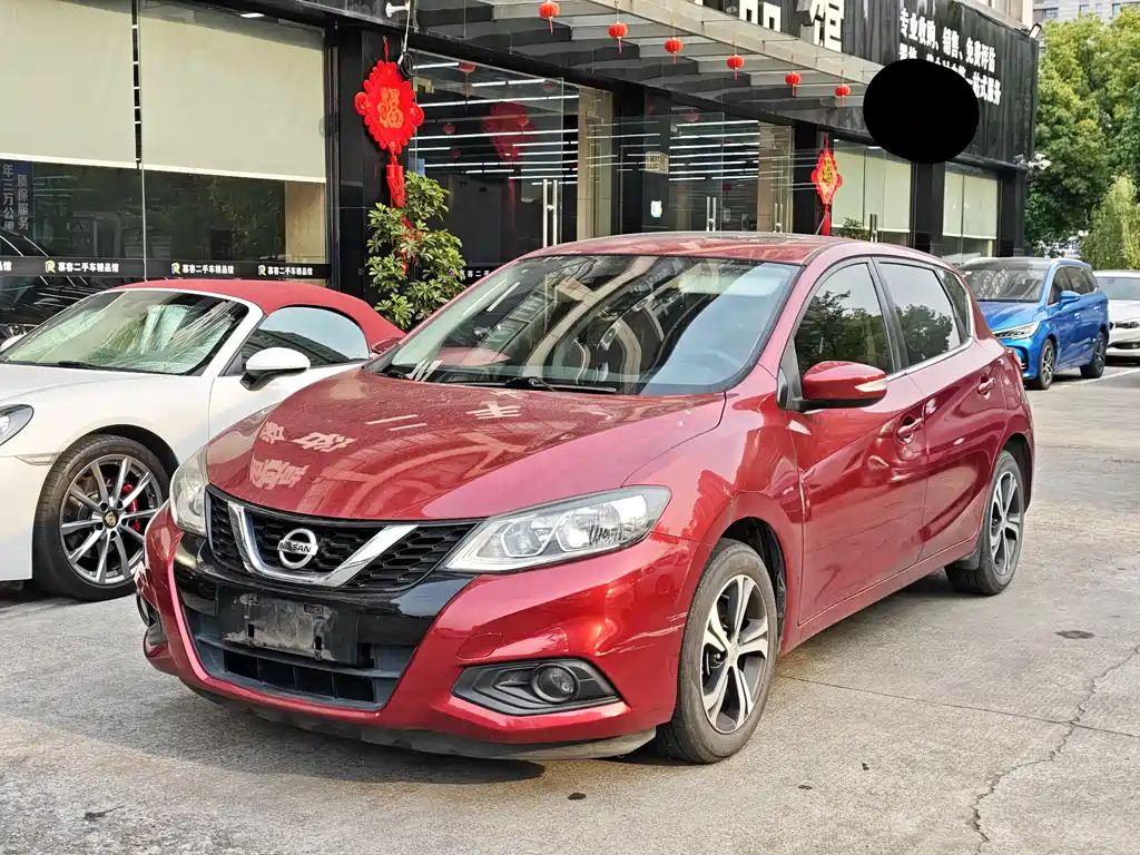 Nissan Tiida 2018 — фото 1