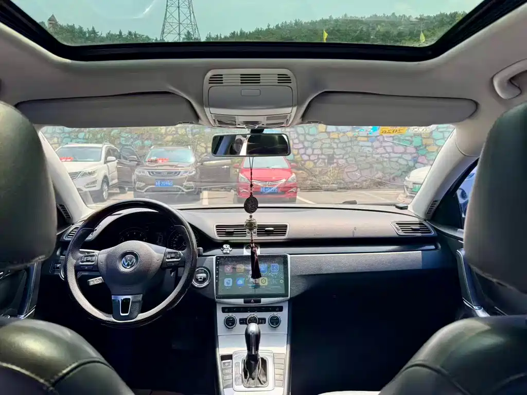 Volkswagen Magotan 2012