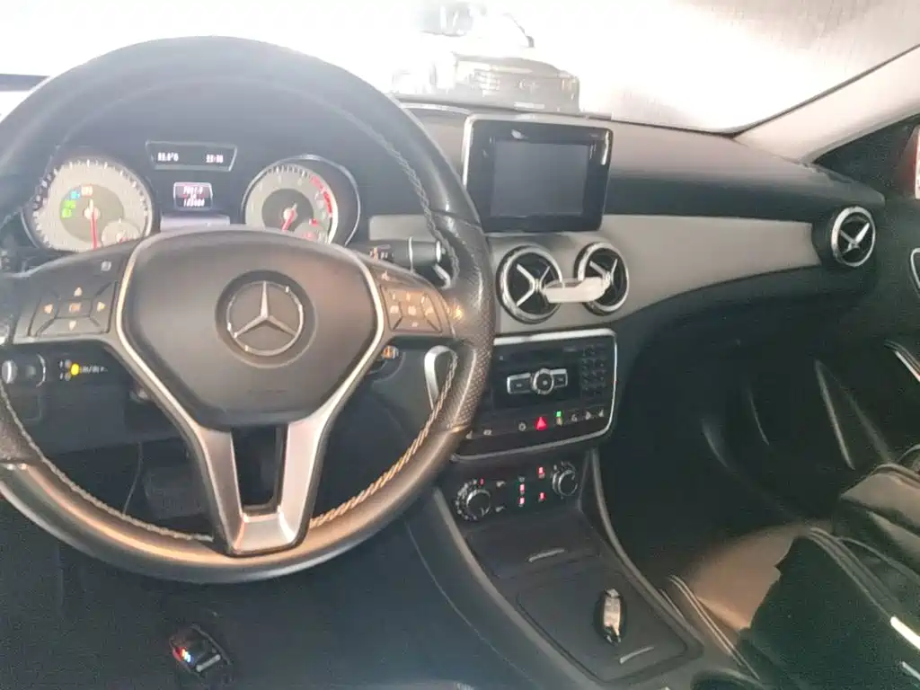 Mercedes-Benz GLA 2015 — фото 10