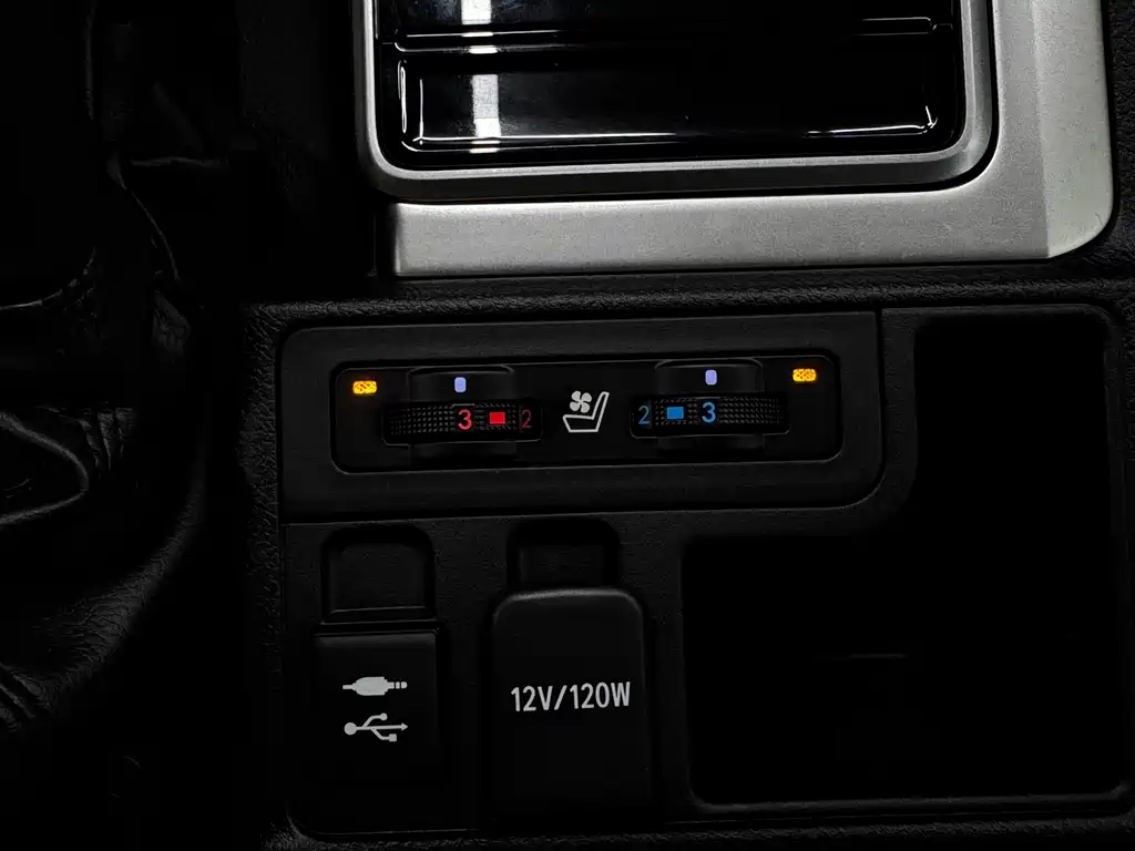 Toyota Prado 2018 — фото 17