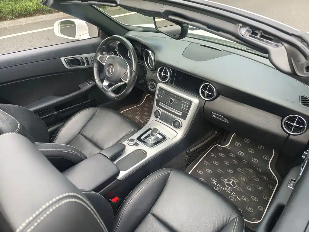 Mercedes-Benz SLC 2017 — фото 15