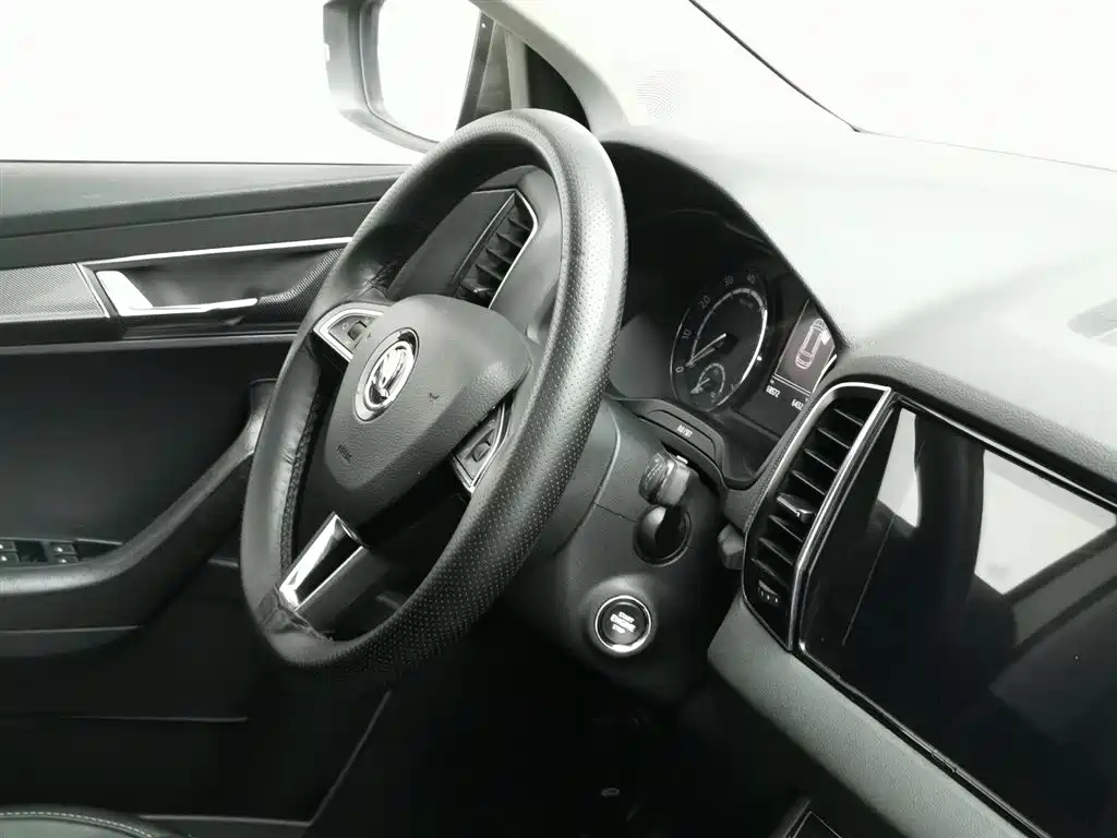 Skoda Karoq 2021 — фото 22