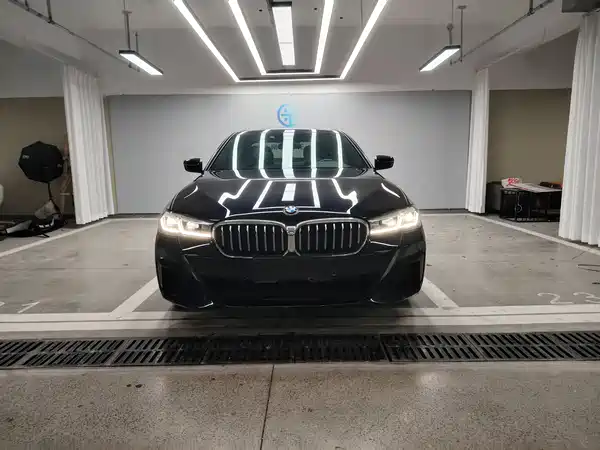 BMW 5 Series 2023