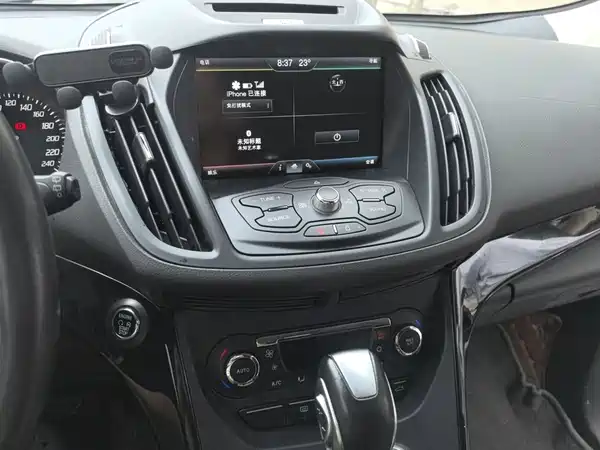 Ford Kuga 2015