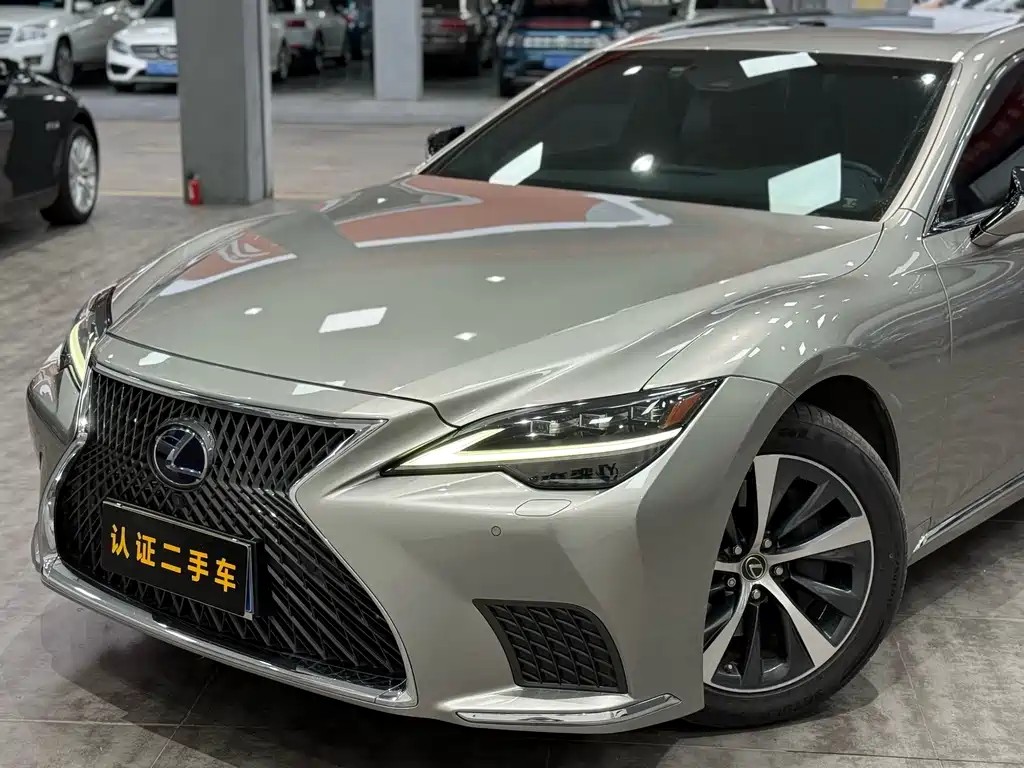 Lexus LS 2022 — фото 13