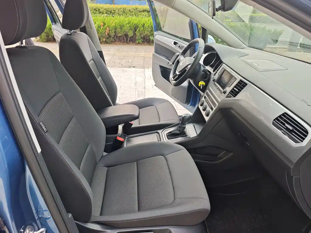 Volkswagen Golf Sportsvan 2017 — фото 11