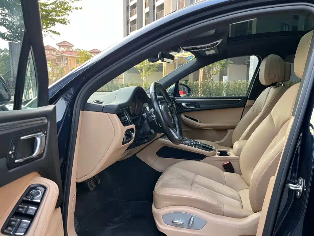 Porsche Macan 2020 — фото 10
