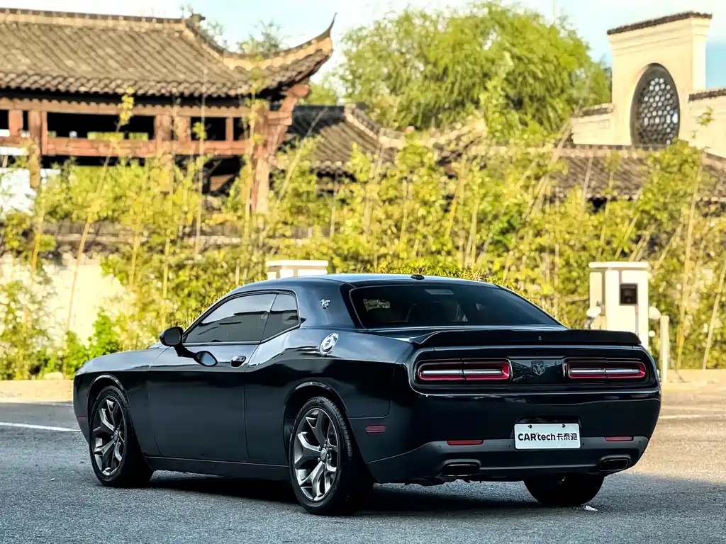 Dodge  2017 — фото 5
