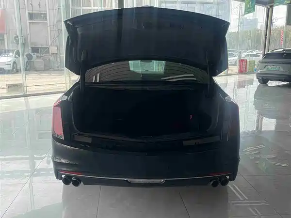Cadillac CT6 2022