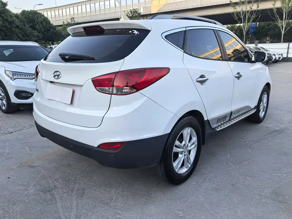 Hyundai ix35 2013 — фото 13