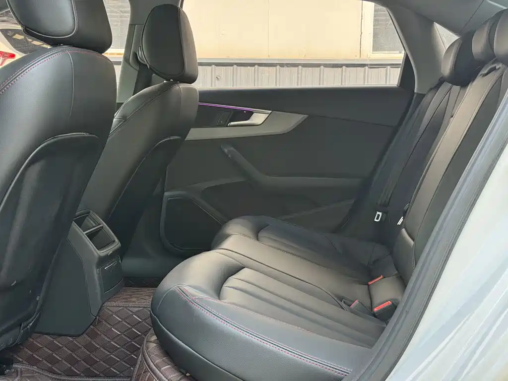 Audi A4L 2019