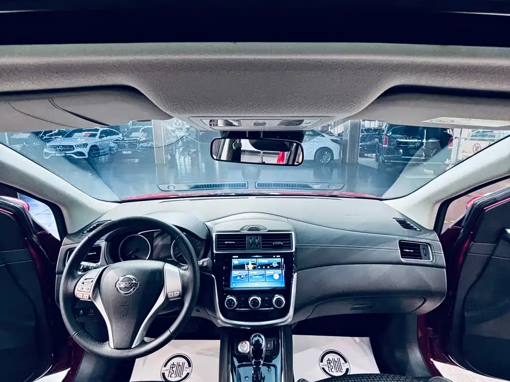 Nissan Tiida 2020