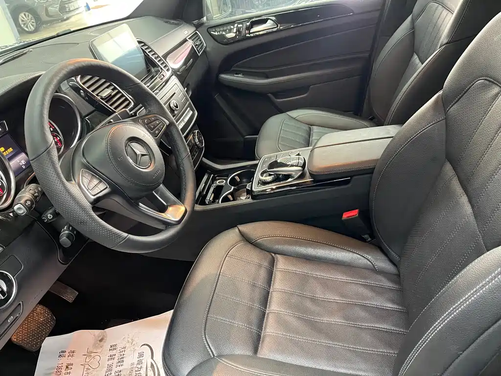 Mercedes-Benz GLS 2017 — фото 2