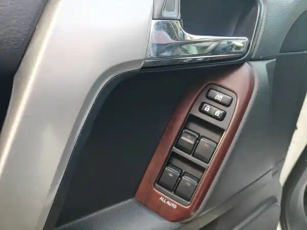 Toyota Prado 2016