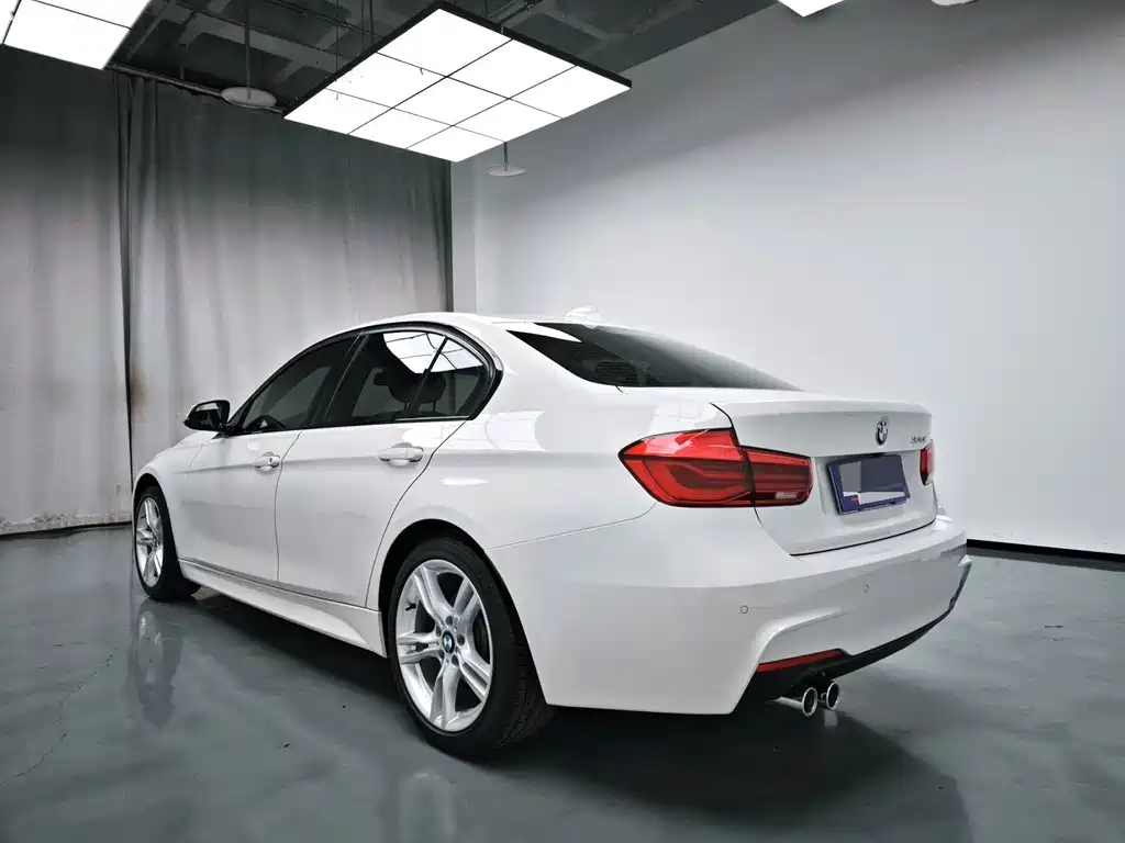 BMW 3 Series 2017 — фото 9