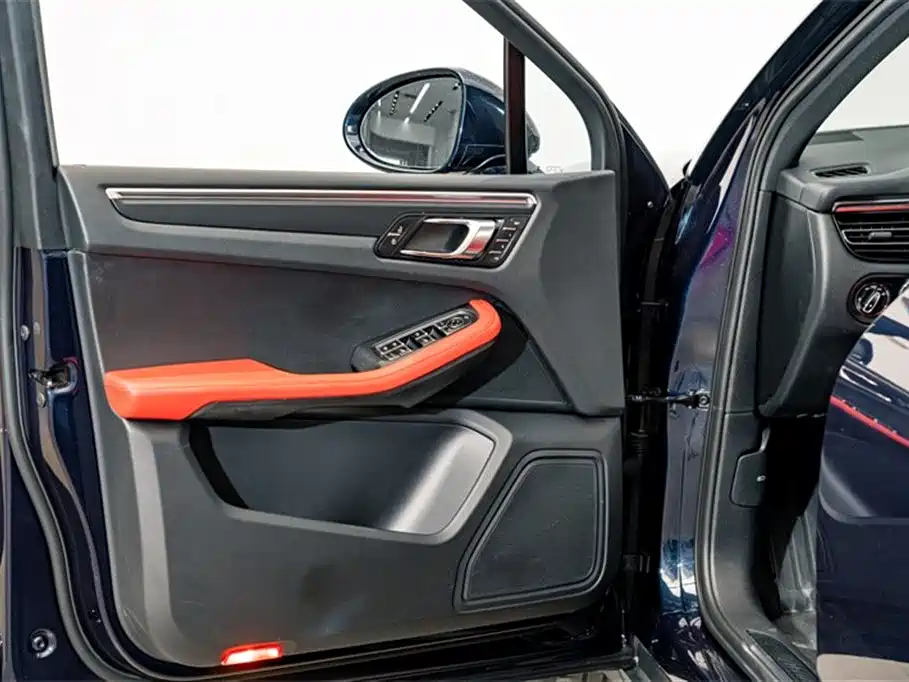 Porsche Macan 2023 — фото 18