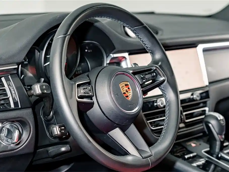Porsche Macan 2023 — фото 11
