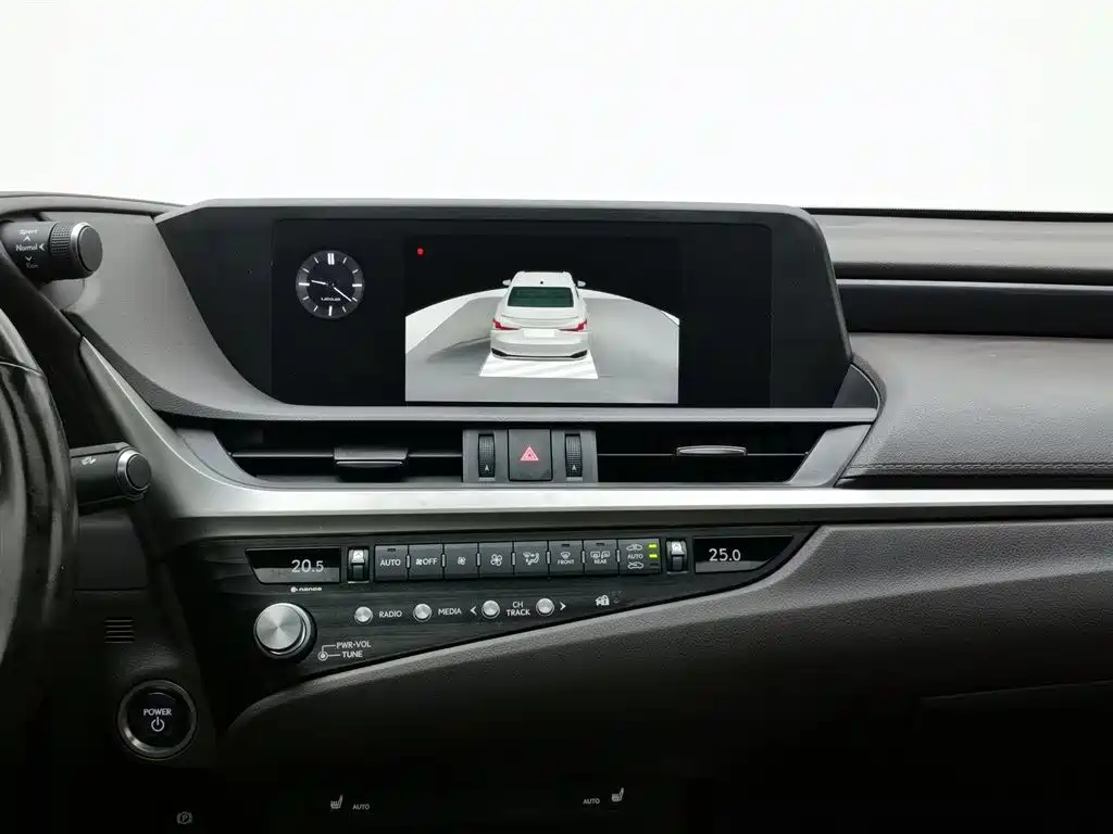 Lexus ES 2021 — фото 12