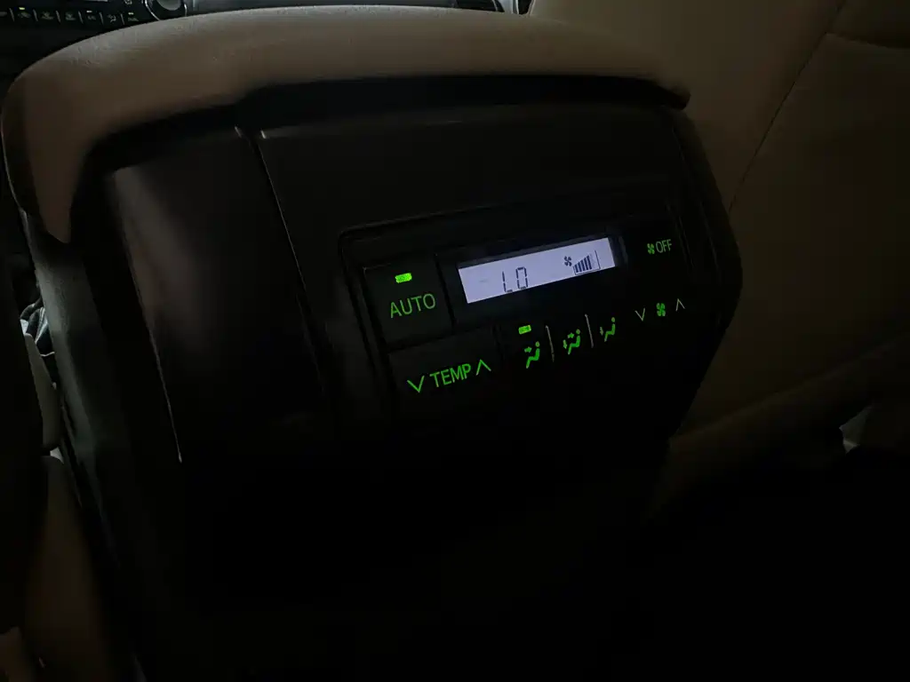 Toyota Prado 2016 — фото 15