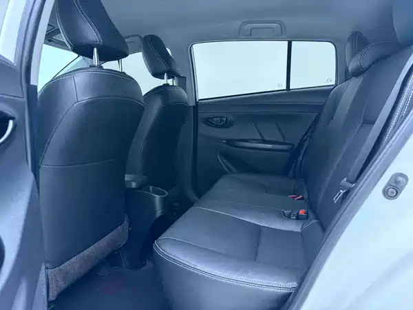Toyota Yaris L 2022