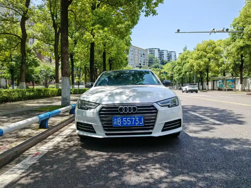 Audi A4L 2017 — фото 2