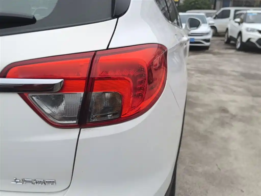 Buick Envision Plus 2016 — фото 8