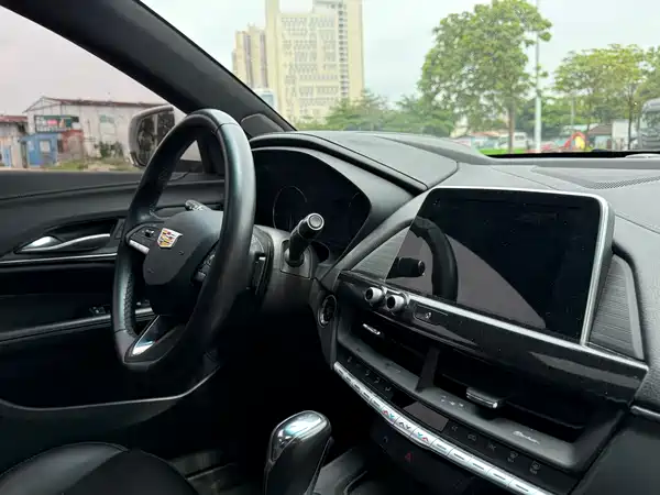 Cadillac CT4 2023