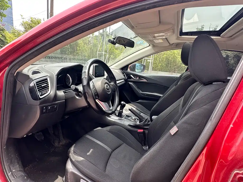 Mazda 3 Angkesela 2015