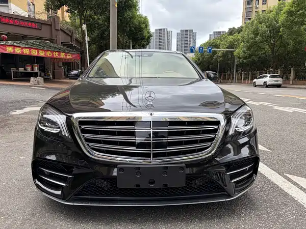 Mercedes-Benz S-Class 2012