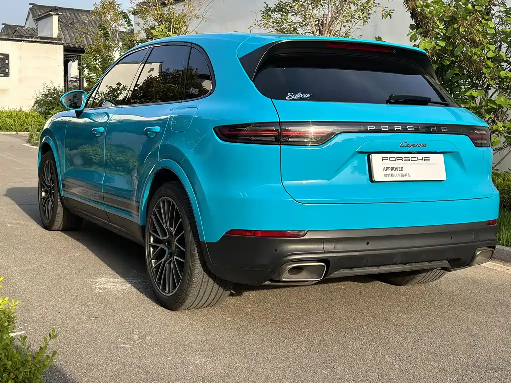 Porsche Cayenne Hybrid 2021 — фото 13