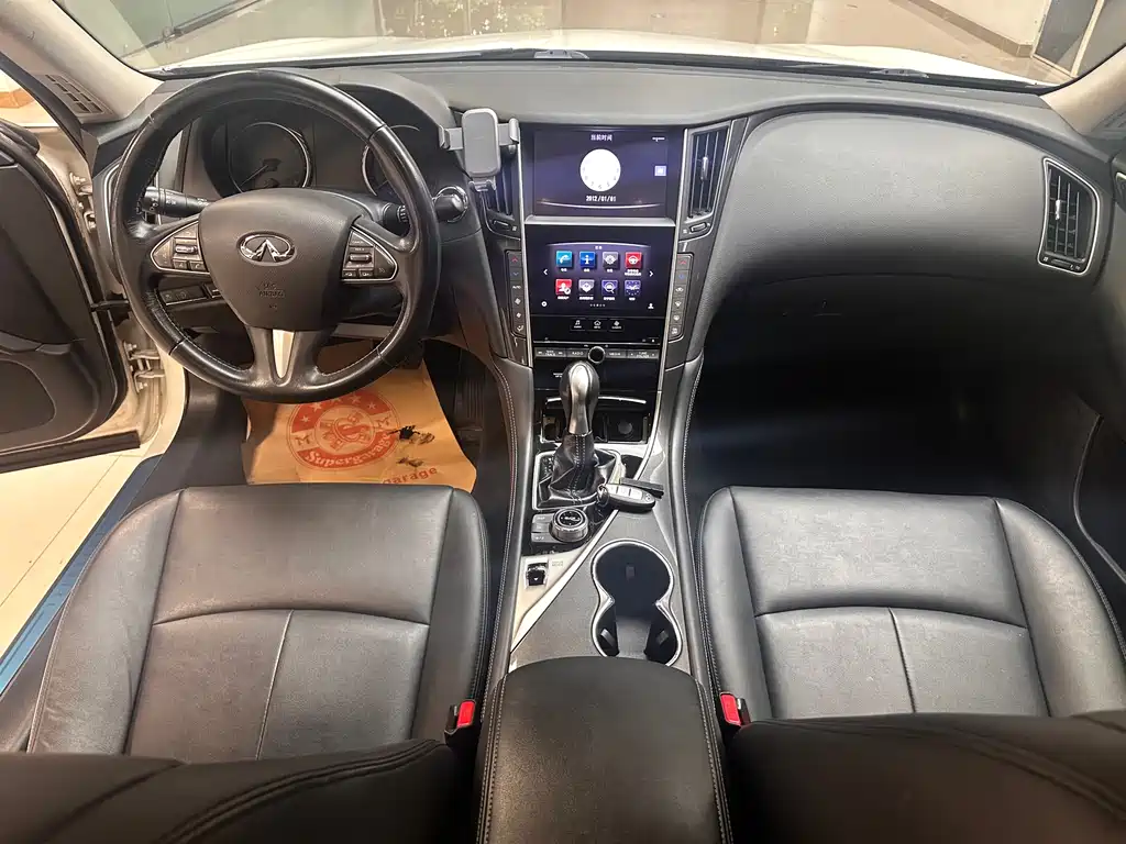 Infiniti Q50L 2016 — фото 11