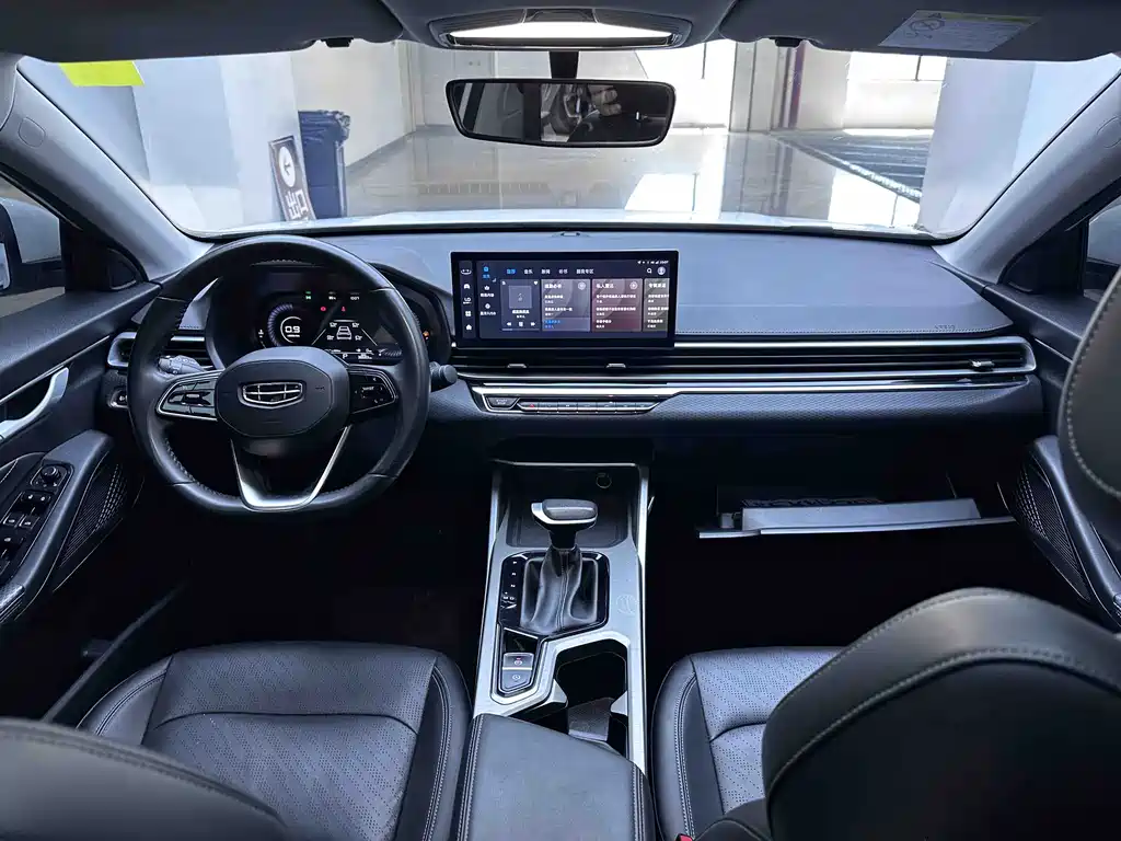 Geely Emgrand 2023 — фото 19