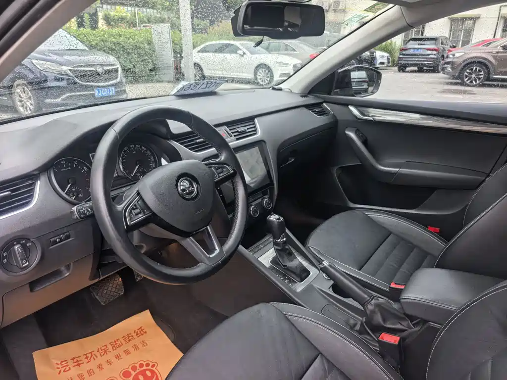 Skoda Octavia 2016 — фото 21